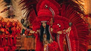 Isabelle Nogueira comemora título do Garantido no Festival de Parintins