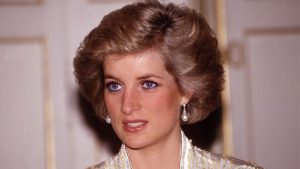 Estilo de beleza de Princesa Diana inspira tendências atuais
