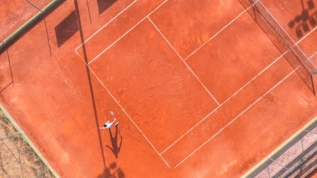 Jogo mental no esporte: como o foco supera o físico no tênis, boxe e golfe