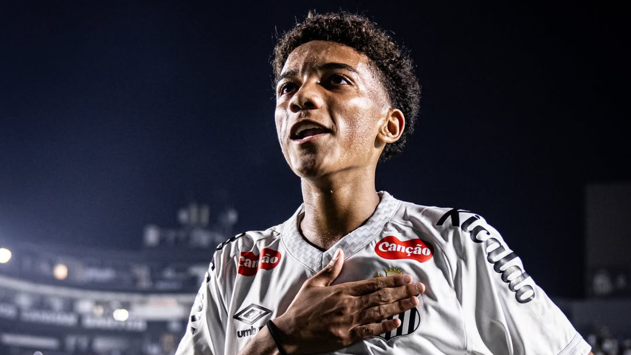 Robinho Jr. comemorando depois da vitória sobre o Flamengo | Reprodução/Instagram/@santosfc