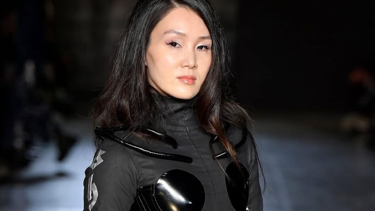 Modelo em desfile da Shitsurei | Reprodução/Instagram/@casadecriadores