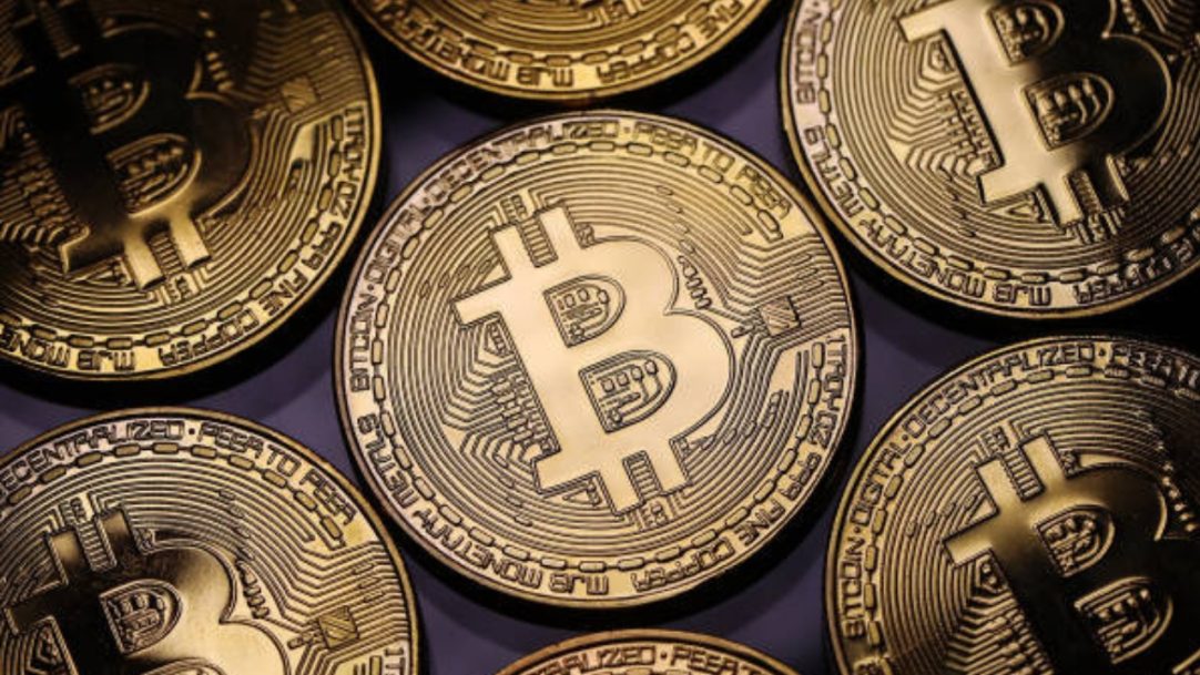 Bitcoin alcança máxima histórica em meio a discussões no Congresso Americano