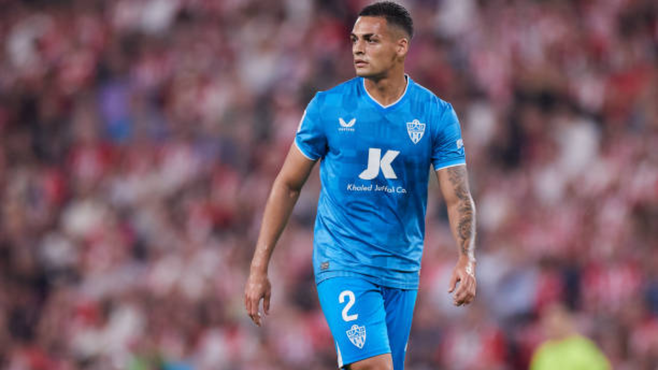 Jogador pertencia ao Almeria, e disputou segunda divisão espanhola no ano passado | Reprodução/Ricardo Larreina/Getty Images Embed