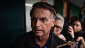 Bolsonaro nega quebra de regras e pede esclarecimento ao STF sobre entrevistas