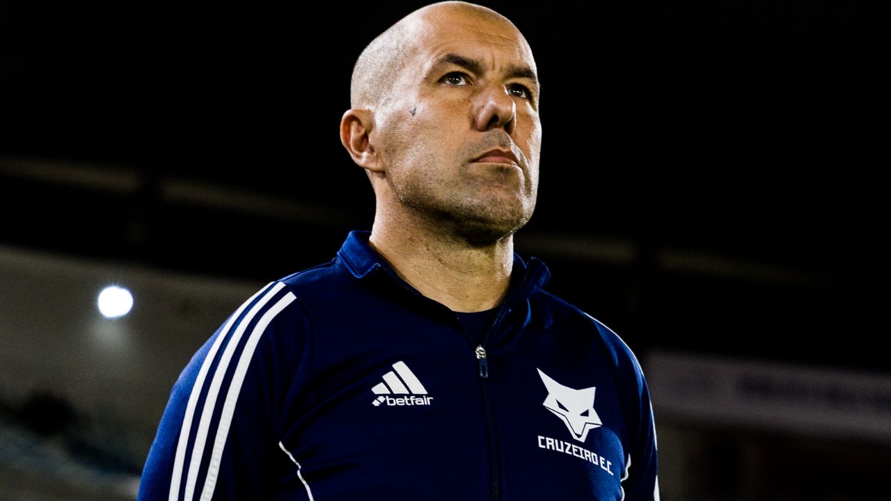 Leonardo Jardim durante Fluminense x Cruzeiro | Reprodução/X/@Cruzeiro