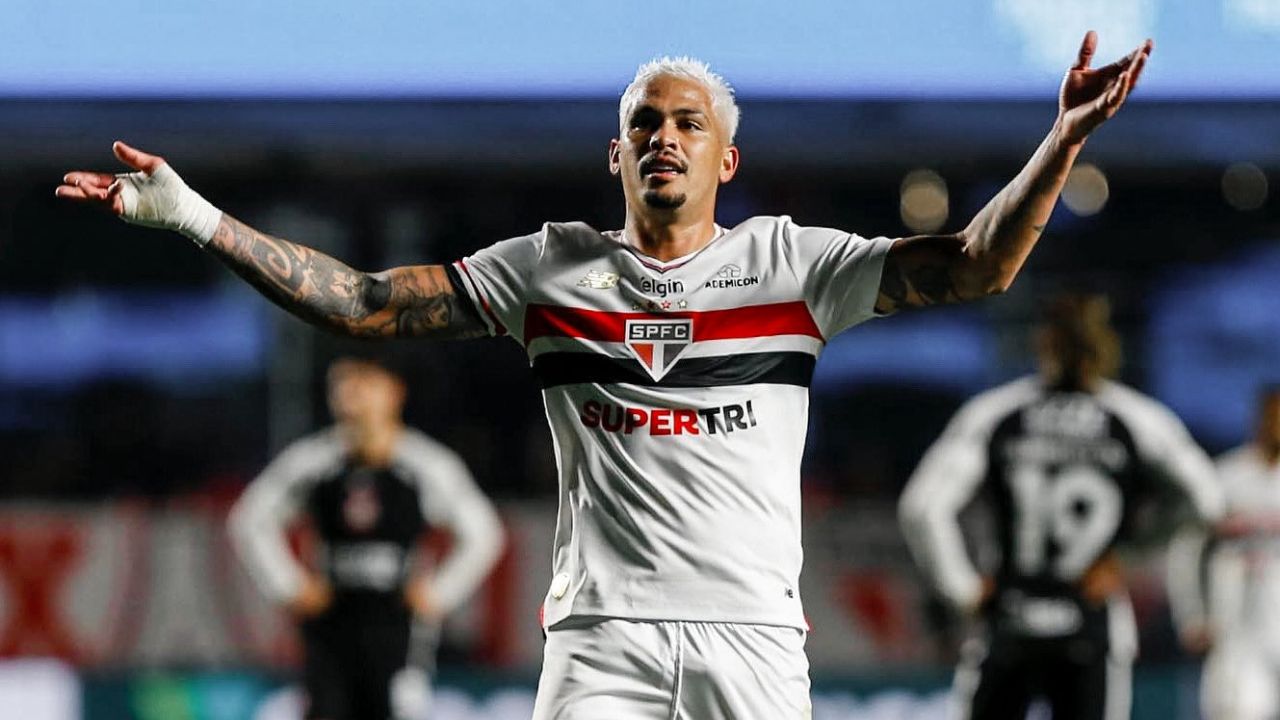 Luciano comemora um dos gols contra o Corinthians | Foto: Reprodução/X/@SaoPauloFC