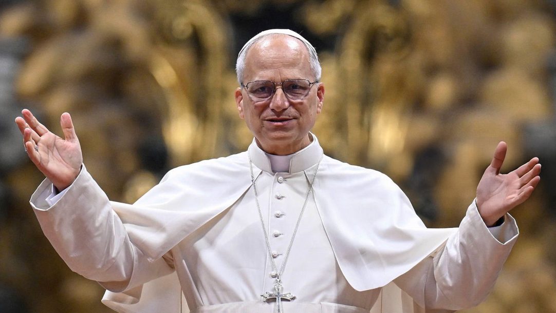 Papa Leão XIV critica líderes que promovem guerras e afirma que Deus rejeita orações