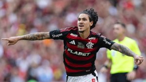 Pedro perde espaço no Flamengo e futuro segue indefinido