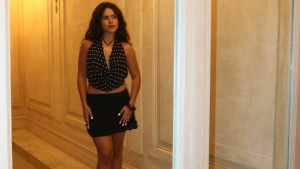Maisa dita tendência e inspira looks no verão europeu
