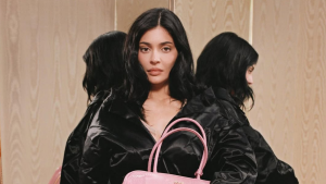 Kylie Jenner estreia coleção de inverno 2025 da Miu Miu