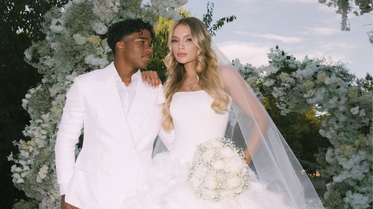 Endrick e Gabriely Miranda em foto oficial do casamento | Reprodução/Instagram/@gabriely