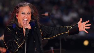 Looks de Ozzy Osbourne que mostram estilo e atitude do heavy metal