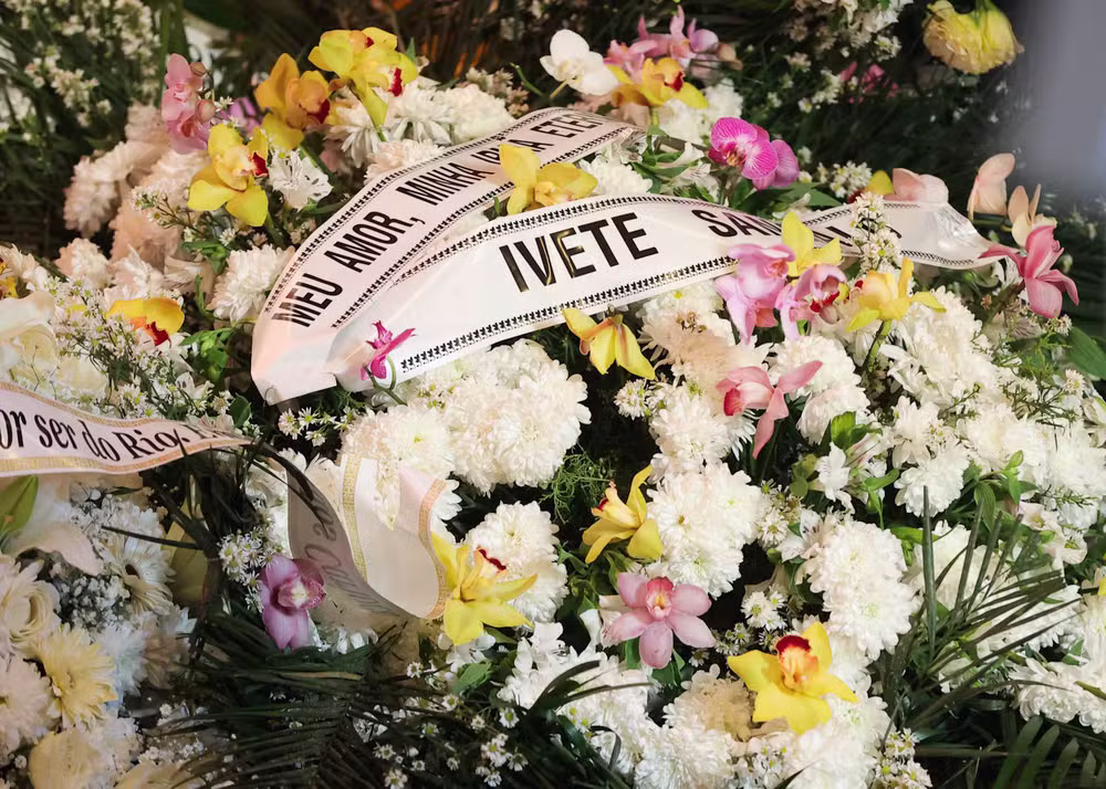 Coroa de flores de Ivete Sangalo para Preta Gil