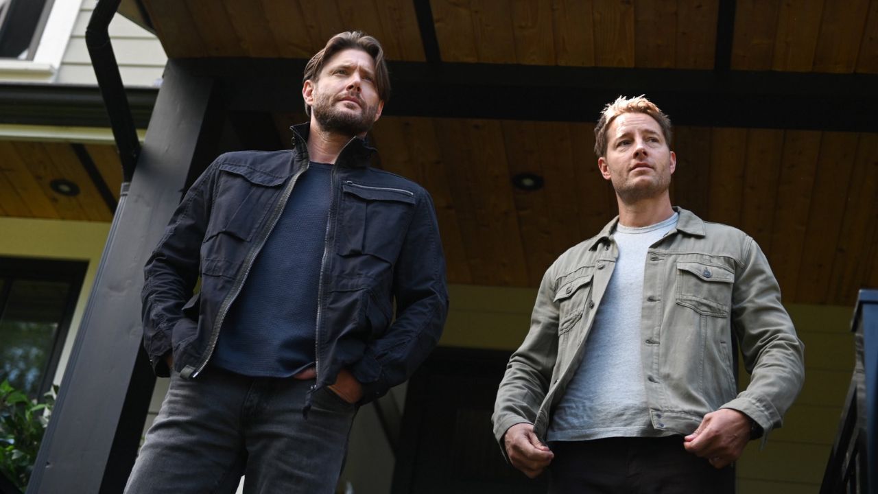 Jensen Ackles e Justin Hartley em "O Rastreador" | Reprodução/ X/ @JensenAcklesPL