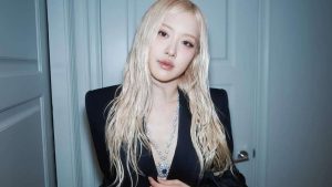 Rosé desponta como promessa para o Grammy 2026 com “APT.”