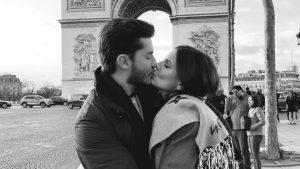 Camila Queiroz curte “babymoon” na Europa ao lado de Klebber Toledo e encanta seguidores