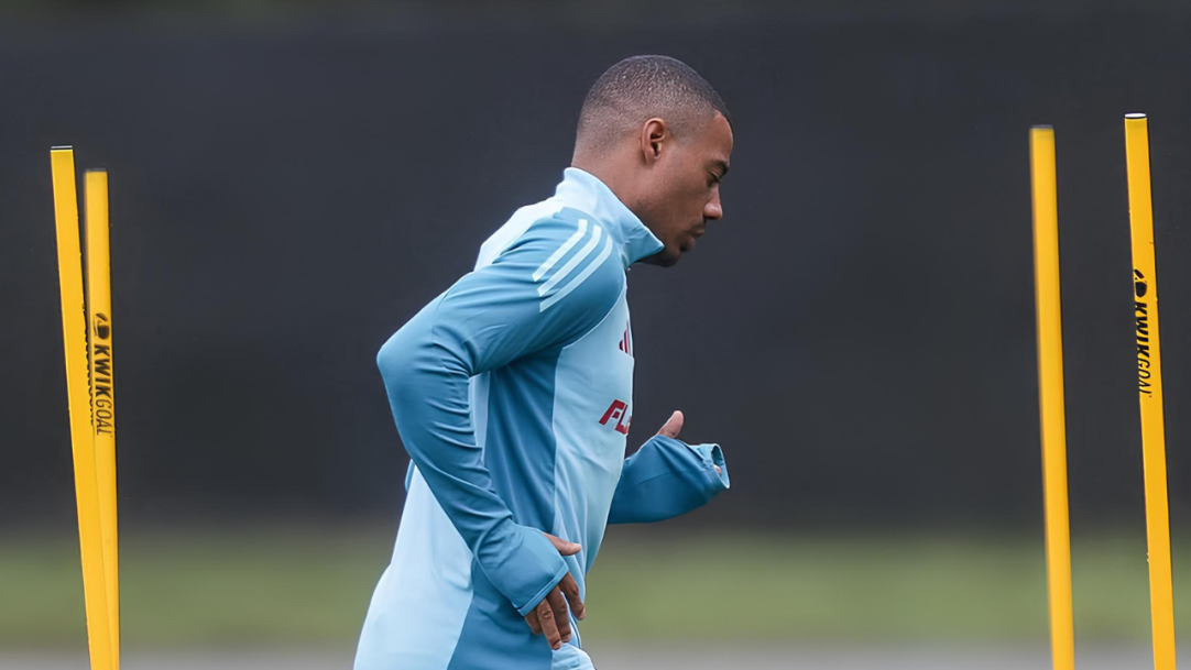 Irmão de Nicolas De La Cruz, do Flamengo, desabafa e cita possível saída do jogador