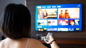 Lula assina decreto que oficializa a TV 3.0, que une TV aberta com a internet