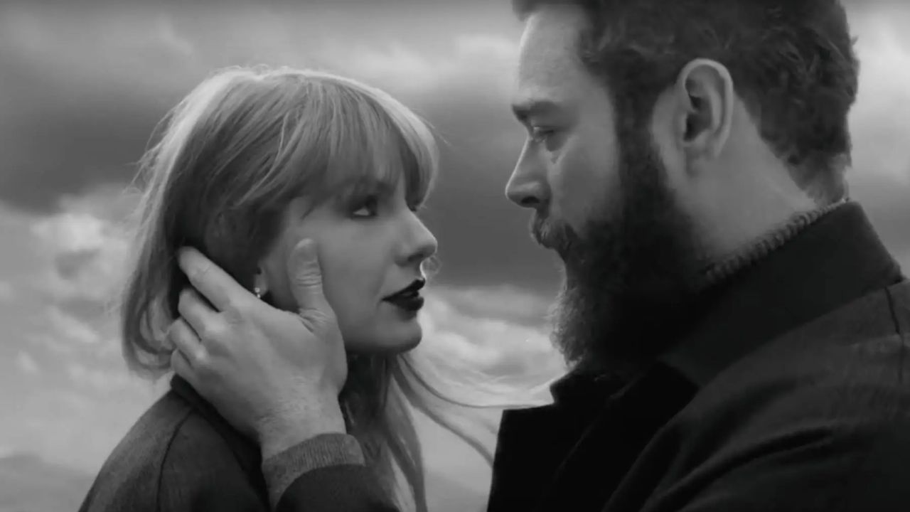 Taylor Swift e Post Malone no clipe oficial de "Fortnight" | Reprodução/Youtube/@TaylorSwift
