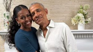 Em meio a boatos Michelle faz homenagem pública a Barack Obama