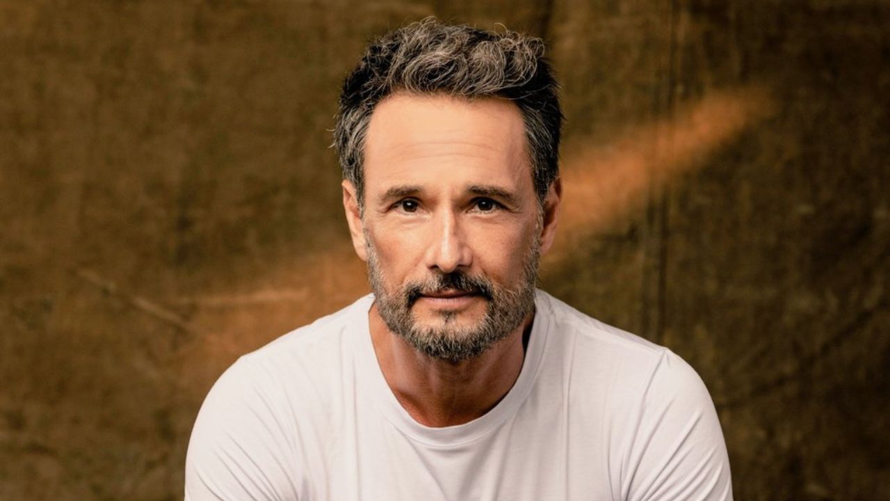 Rodrigo Santoro | Reprodução/X/@santaalfabeta