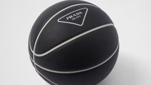 Prada lança bola de basquete exclusiva para colecionadores
