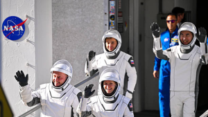 Missão Crew‑11 da SpaceX chega à Estação Espacial com quatro astronautas