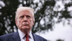 Presidente Trump pede para moradores de rua saírem de Washington