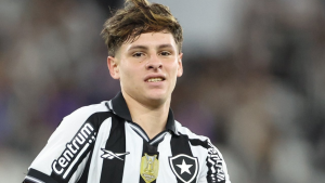 Botafogo atropela o Bragantino no Nilton Santos e cola no G-4 do Brasileirão