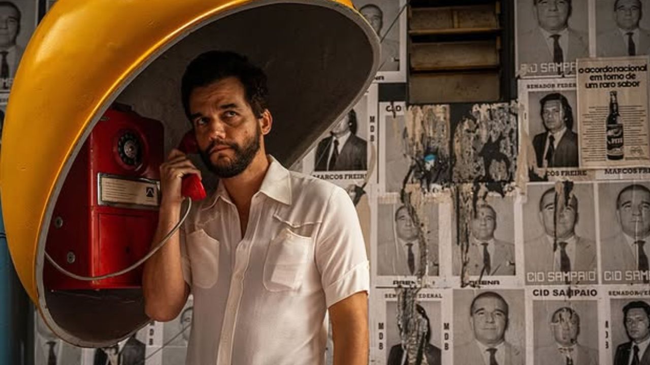 “O Agente Secreto” pôster promocional do filme 
| Reprodução/Instagram/@Vitrine_Filmes