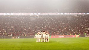 Léo Pereira erra e Flamengo perde para o Galo em pleno Maracanã pela Copa do Brasil 2025