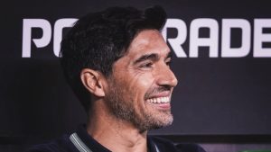 Palmeiras: Abel aponta titular favorito entre Weverton e Carlos Miguel