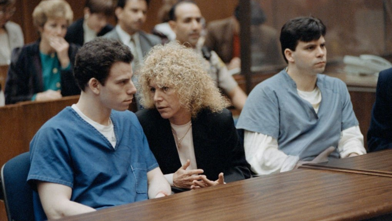 Irmãos Menendez em 1994 | Reprodução/Ted Soqui/Getty Images Embed