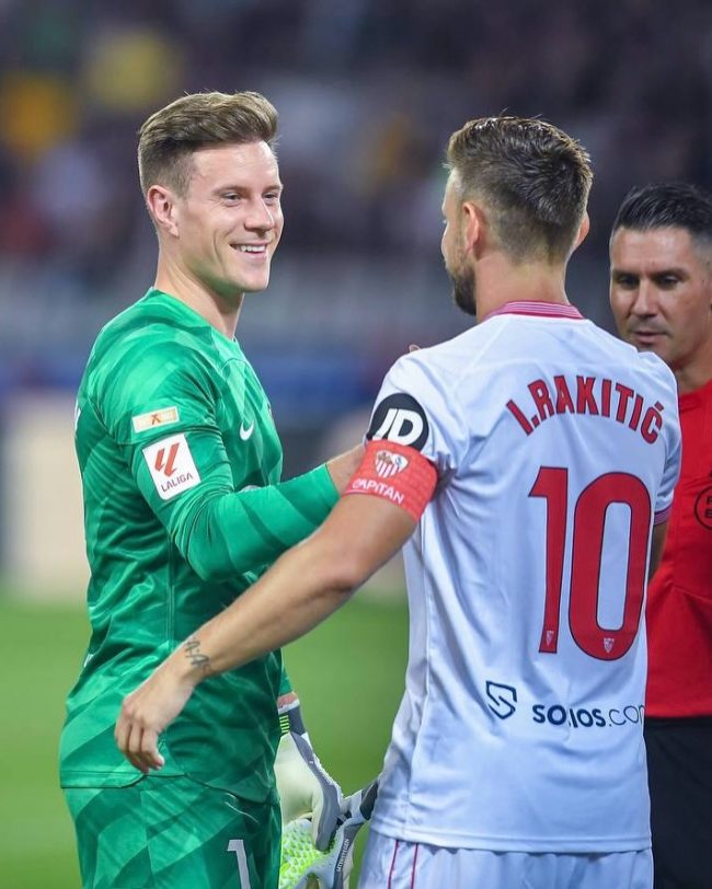 Barcelona e Ter Stegen se acertam e jogador volta a ser capitão da equipe