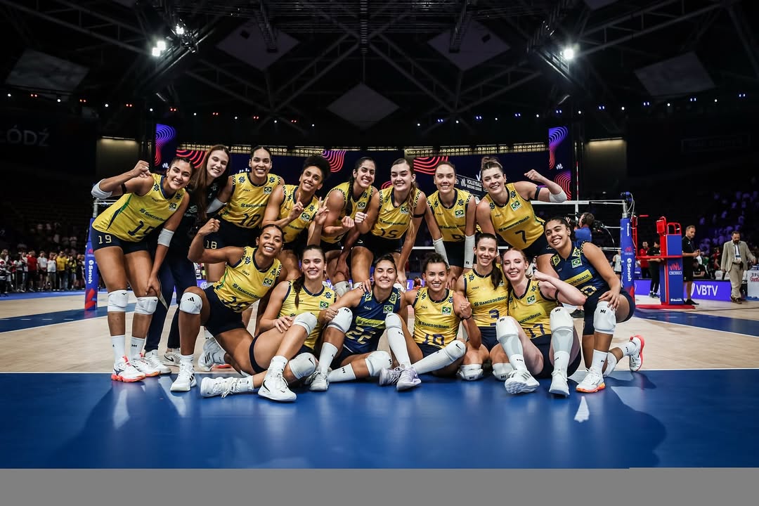 Seleção feminina de vôlei | Reprodução/Instagram/@juliabergmann6
