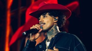 Livinho atualiza estado de saúde após acidente de moto