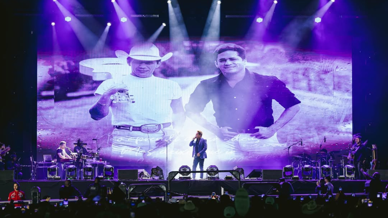 Homenagem a Leandro em show de Leonardo | Reprodução/Instagram/@talismamusic