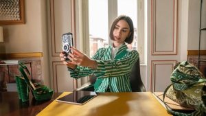 Netflix divulga data de estreia e imagens da 5ª temporada de “Emily in Paris”