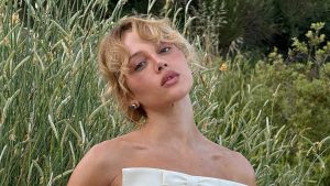 Malu Borges viraliza com novo look de calça em látex