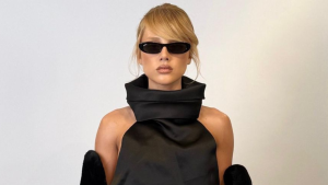 Malu Borges aposta em ousadia fashion na festa de Bruna Marquezine