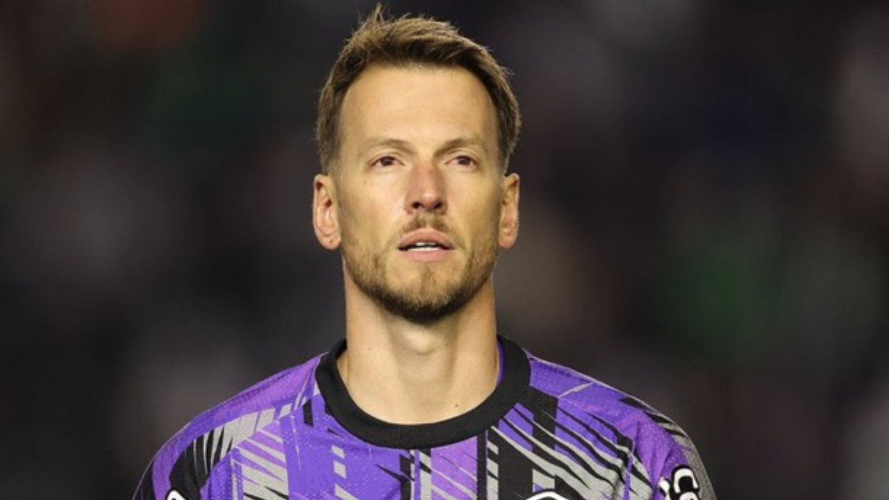 Neto em partida pelo Botafogo | Reprodução/x/@foottballofc