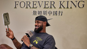 LeBron James faz mais um lançamento pela Nike