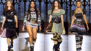 Chopova Lowena leva humor e atitude ao plissado na London Fashion Week