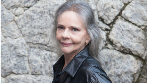 Despedida de Angela Ro Ro reúne familiares e amigos no RJ