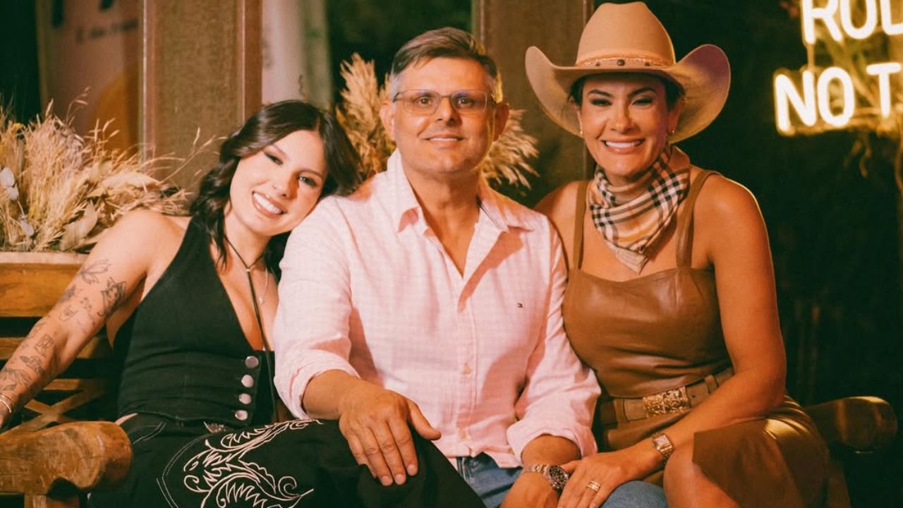 Ana Castela e Família | Reprodução/Instagram/@MicheleCastela