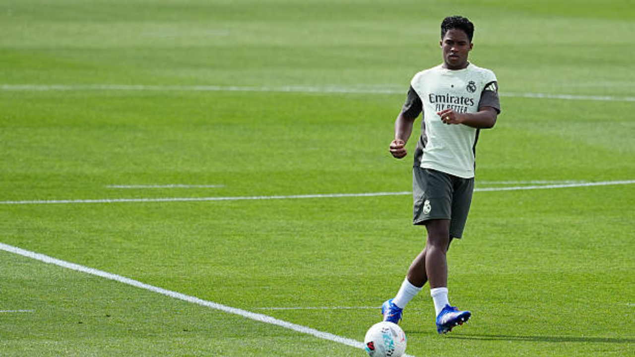 Após quatro meses, Endrick volta a ser relacionado pelo Real Madrid | Reprodução/Oscar J. Barroso/Getty Images Embed