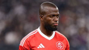 Ano mais difícil de Enner Valencia no Internacional apaga marca histórica