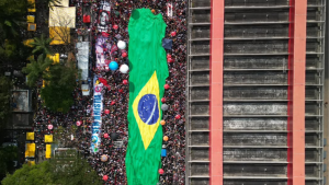 Protesto contra a PEC da Blindagem leva 42,4 mil pessoas para a Av. Paulista
