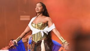 The Town 2025: Iza mostra sua potência musical em nova fase da carreira