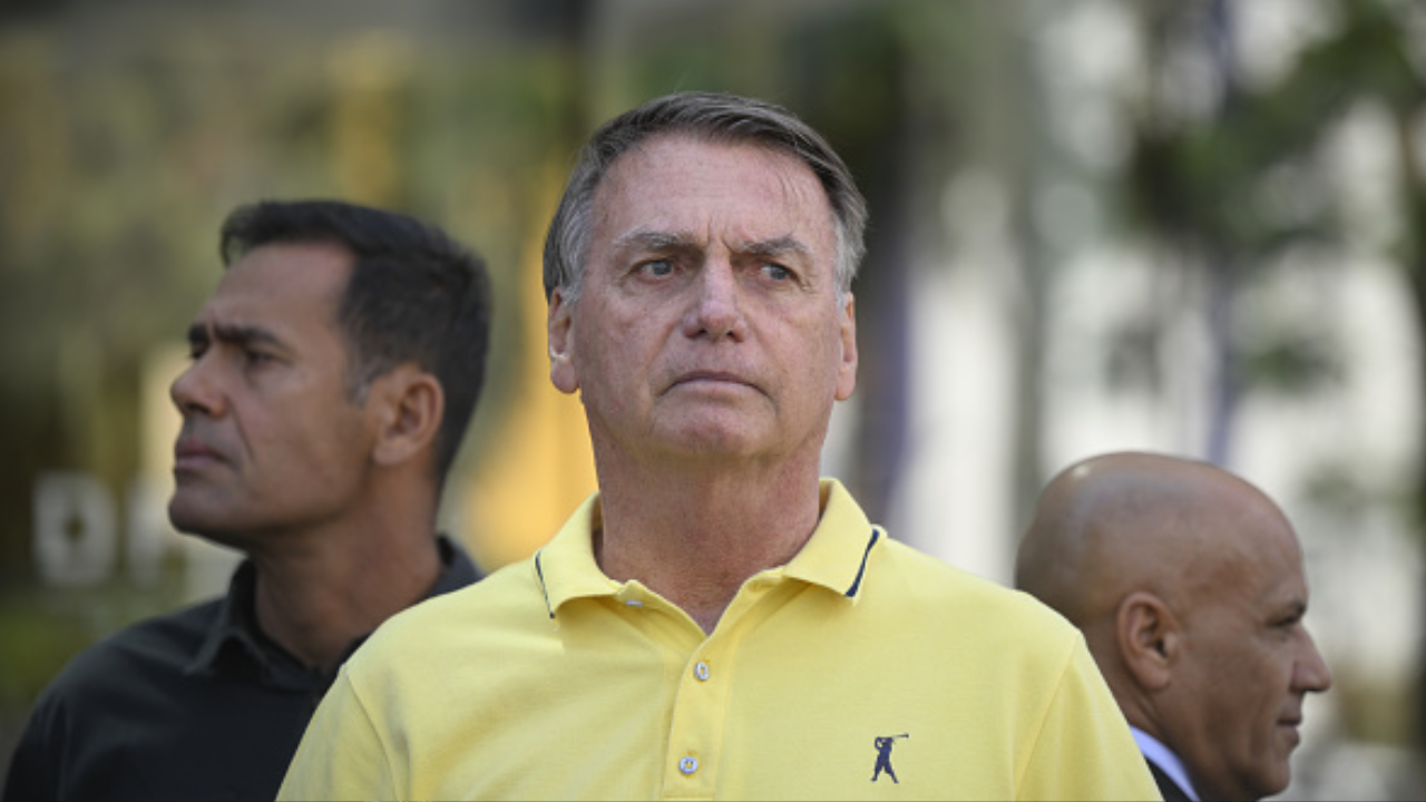 Ex-presidente Jair Bolsonaro | Reprodução/Mateus Bonomi/Getty Images Embed